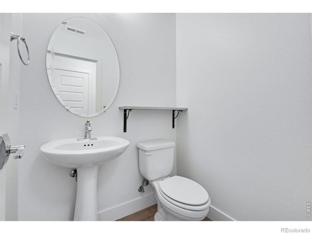 19570 E Sunset Circle, Aurora, CO 80015