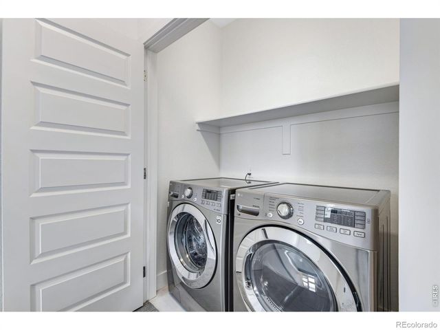 19570 E Sunset Circle, Aurora, CO 80015