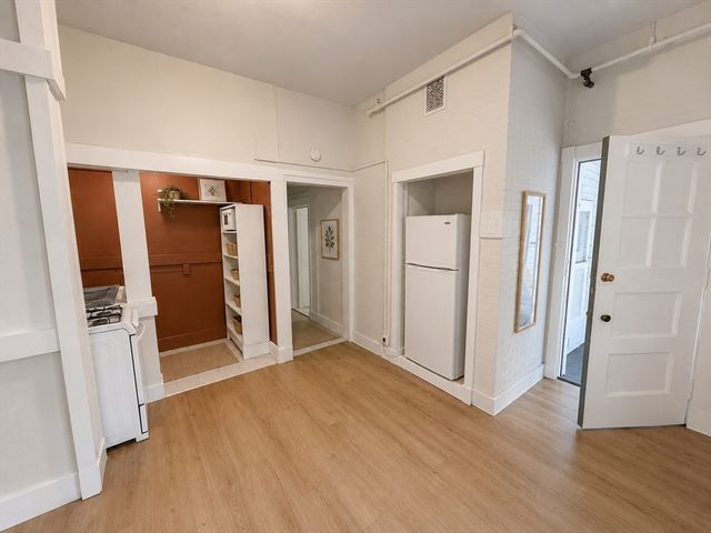 35 Chestnut Hill Avenue 4_ST-B, Boston, MA 02135