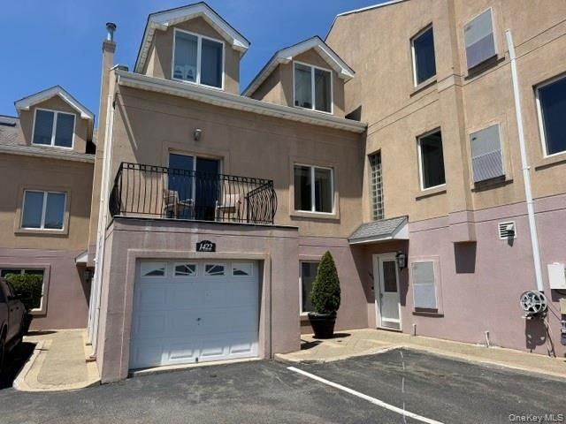 1422 Outlook Avenue 2, Bronx, NY 10465