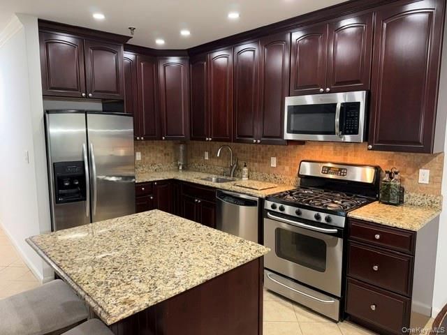 1422 Outlook Avenue 2, Bronx, NY 10465