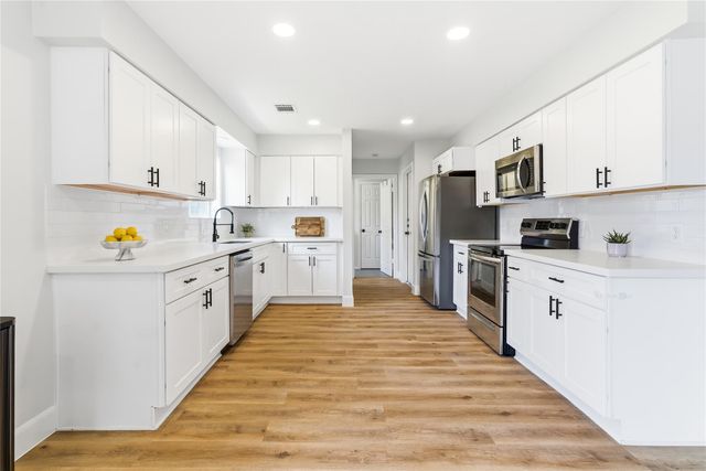 2218 Hickory Lawn Drive, Houston, TX 77077