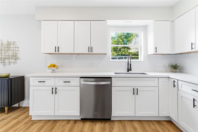 2218 Hickory Lawn Drive, Houston, TX 77077