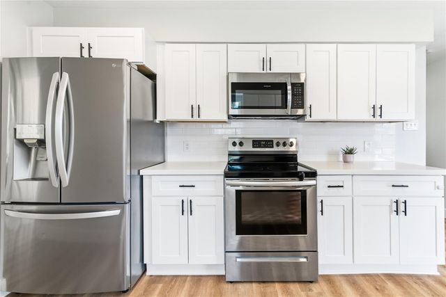 2218 Hickory Lawn Drive, Houston, TX 77077