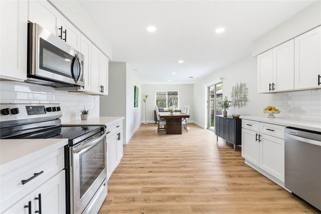 2218 Hickory Lawn Drive, Houston, TX 77077