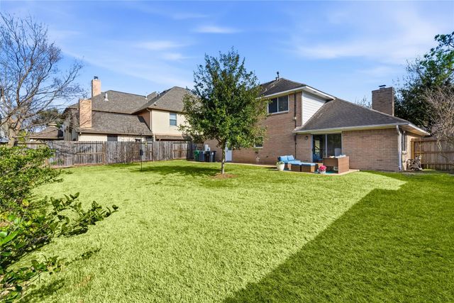 2218 Hickory Lawn Drive, Houston, TX 77077