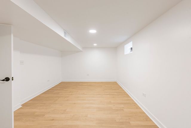 7511 S Damen Avenue, Chicago, IL 60620