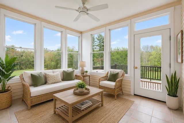 4 Arbella Rd 4, Bedford, MA 01730