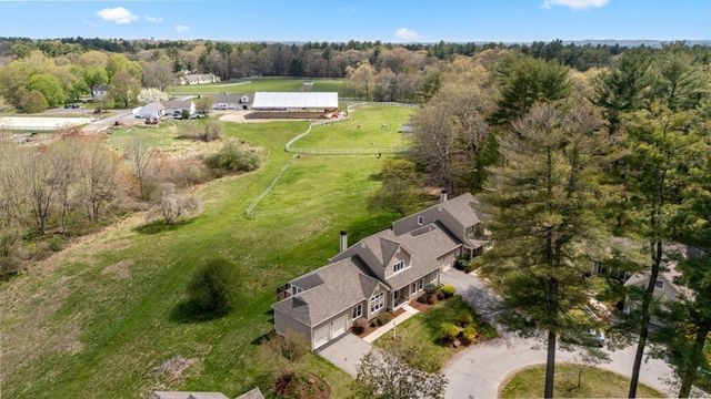 4 Arbella Rd 4, Bedford, MA 01730