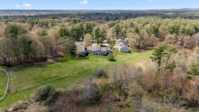 4 Arbella Rd 4, Bedford, MA 01730