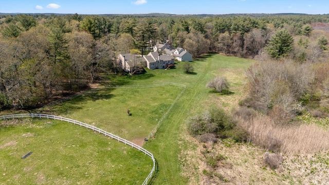 4 Arbella Rd 4, Bedford, MA 01730