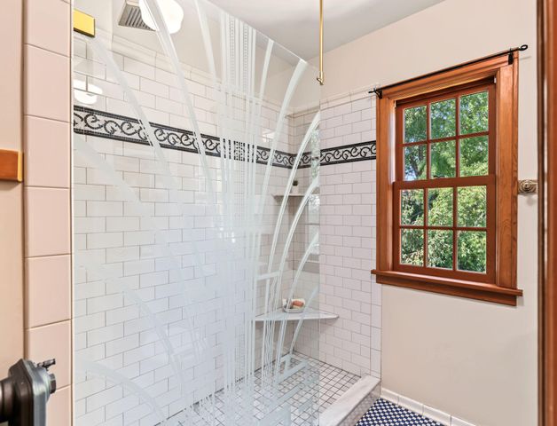 5228 James Avenue S, Minneapolis, MN 55419