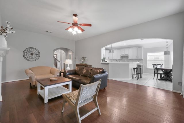 2 Westward Ridge Place, The Woodlands, TX 77384