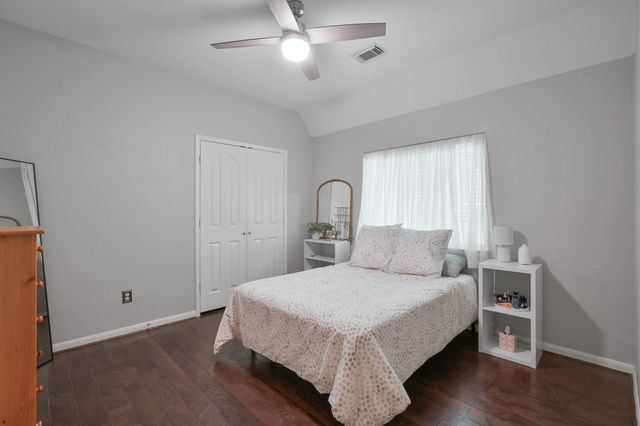 2 Westward Ridge Place, The Woodlands, TX 77384