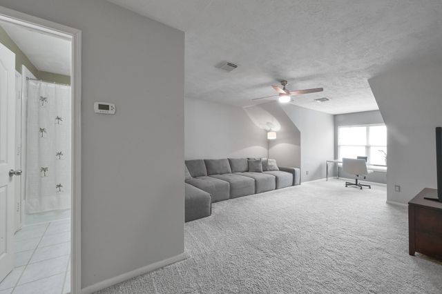 2 Westward Ridge Place, The Woodlands, TX 77384