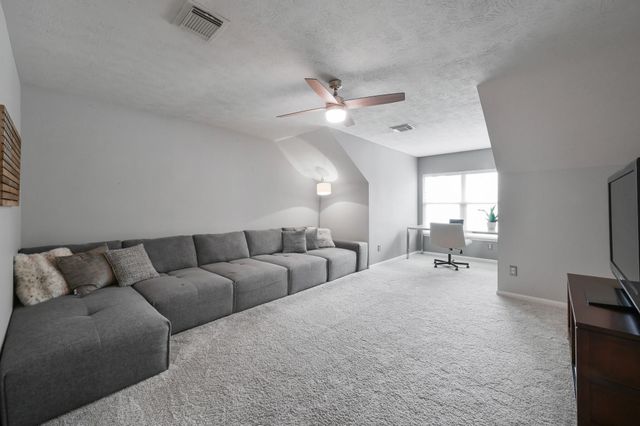 2 Westward Ridge Place, The Woodlands, TX 77384