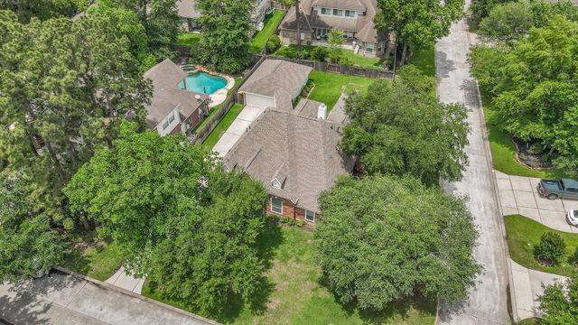 2 Westward Ridge Place, The Woodlands, TX 77384