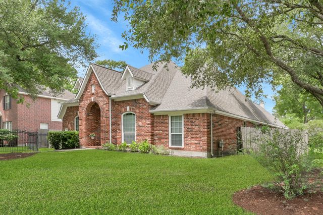 2 Westward Ridge Place, The Woodlands, TX 77384