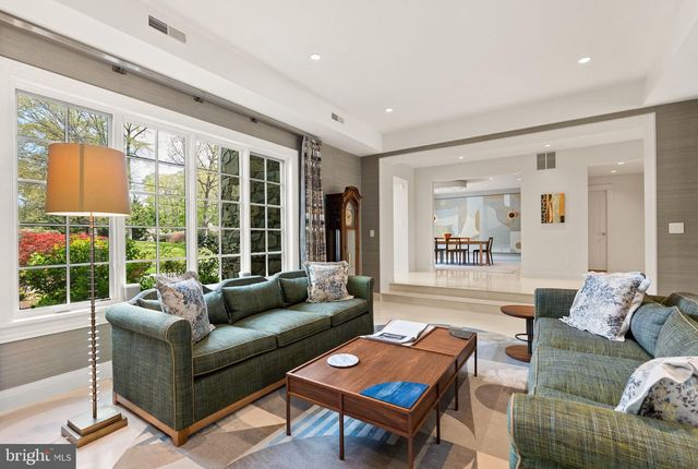 6936 CARMICHAEL AVE, Bethesda, MD 20817