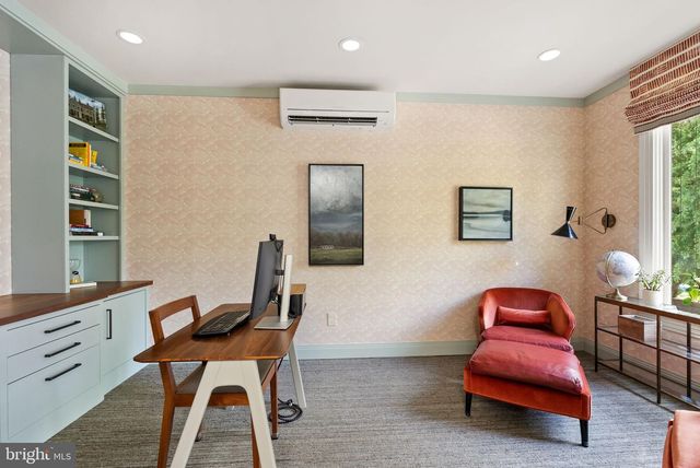 6936 CARMICHAEL AVE, Bethesda, MD 20817