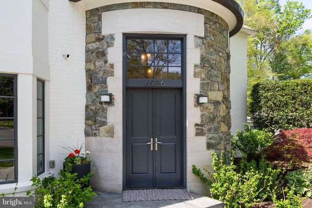 6936 CARMICHAEL AVE, Bethesda, MD 20817