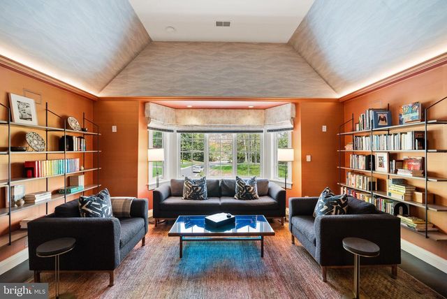 6936 CARMICHAEL AVE, Bethesda, MD 20817