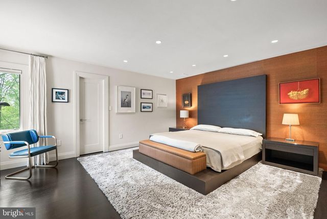 6936 CARMICHAEL AVE, Bethesda, MD 20817