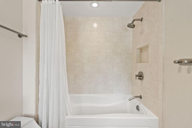 6936 CARMICHAEL AVE, Bethesda, MD 20817