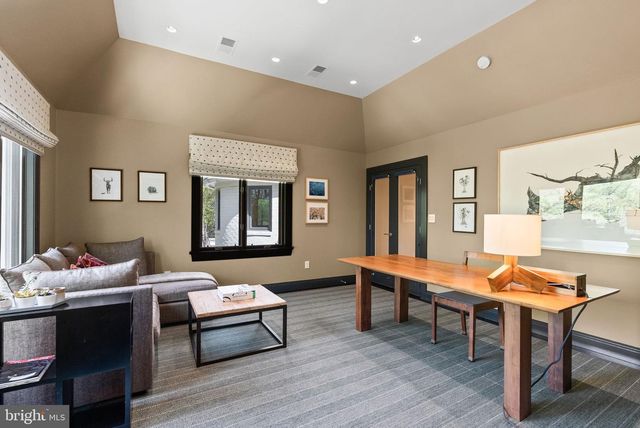 6936 CARMICHAEL AVE, Bethesda, MD 20817