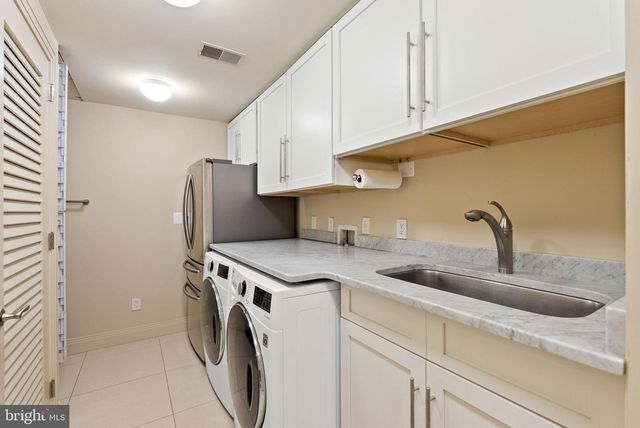 6936 CARMICHAEL AVE, Bethesda, MD 20817