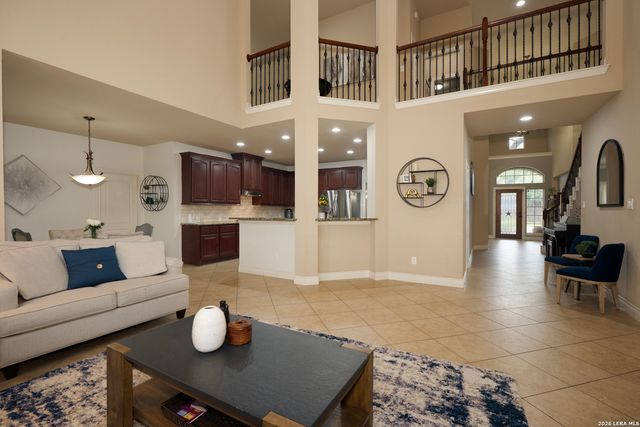 8810 WOODLAND BND, San Antonio, TX 78255
