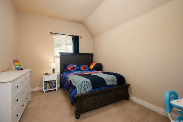 8810 WOODLAND BND, San Antonio, TX 78255