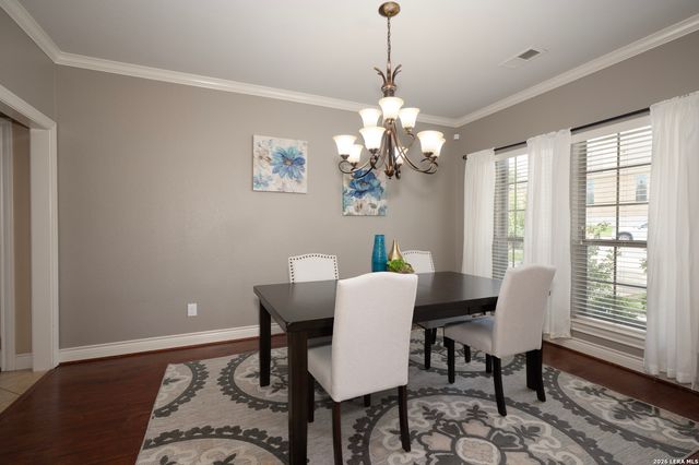 8810 WOODLAND BND, San Antonio, TX 78255