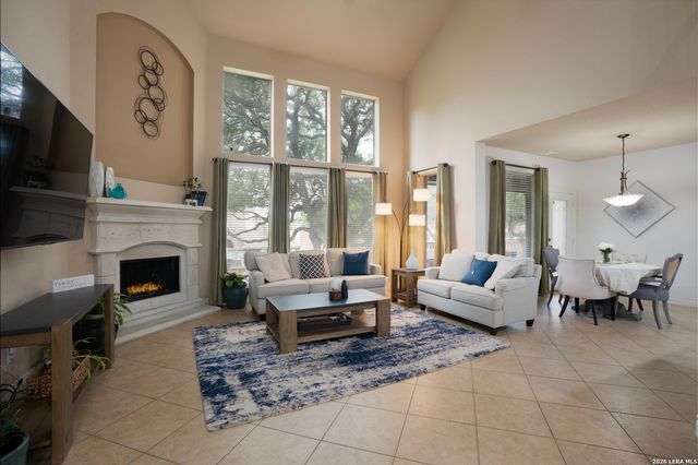 8810 WOODLAND BND, San Antonio, TX 78255