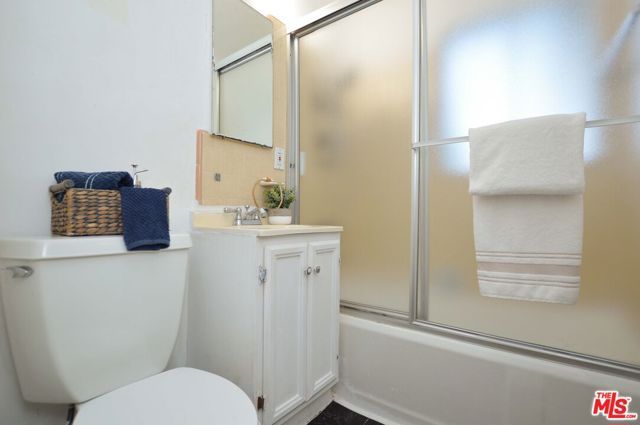 3538 Greenfield Avenue, Los Angeles, CA 90034