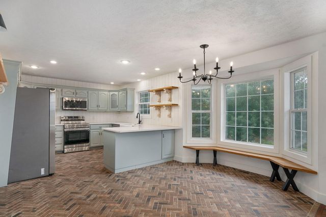 830 E Rachael Drive, Republic, MO 65738