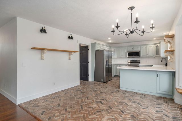 830 E Rachael Drive, Republic, MO 65738