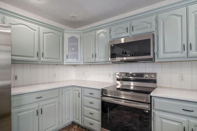 830 E Rachael Drive, Republic, MO 65738
