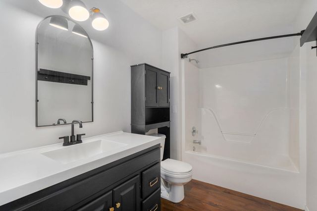 830 E Rachael Drive, Republic, MO 65738
