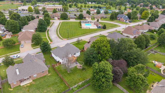 830 E Rachael Drive, Republic, MO 65738