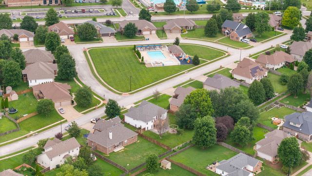 830 E Rachael Drive, Republic, MO 65738