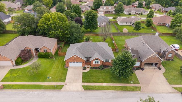 830 E Rachael Drive, Republic, MO 65738