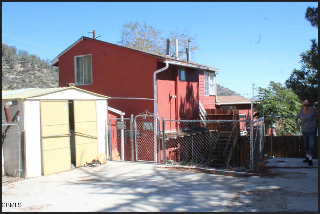Image 3 of property listing at 3904 Mount Pinos Way, Frazier Park, CA 93225