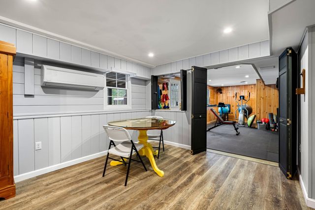 17 Oriole Drive, Bedford, NH 03110