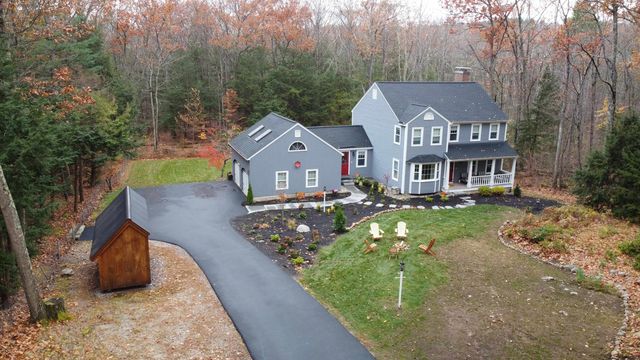 17 Oriole Drive, Bedford, NH 03110