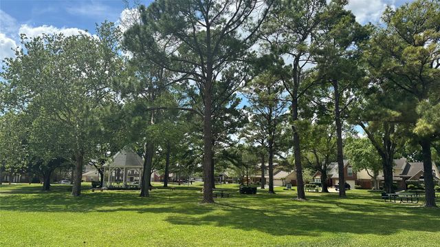 15731 Lakedale Drive, Houston, TX 77095