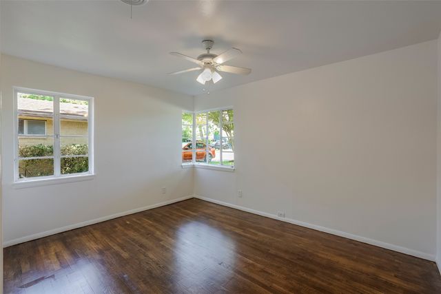 5312 Cahill Oval Street, River Oaks, TX 76114