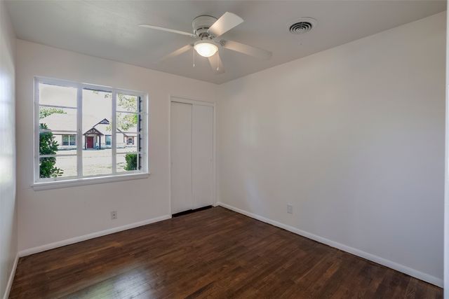 5312 Cahill Oval Street, River Oaks, TX 76114