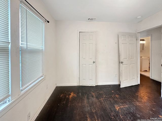 307 Muegge, San Antonio, TX 78202