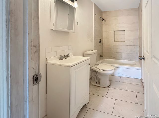 307 Muegge, San Antonio, TX 78202
